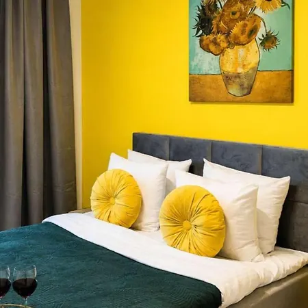 Modern Romantic Getaway *