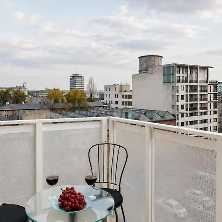 Modern Romantic Getaway * Łódź